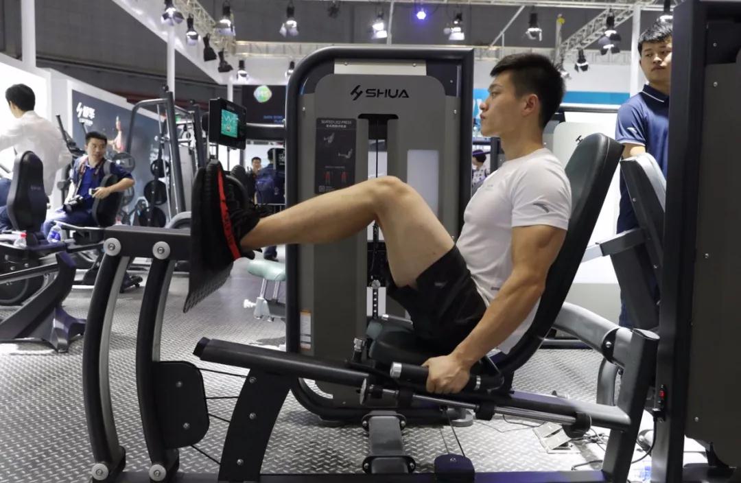健身器材-智能运动轨迹引导进行科学力量训练 健身器材-智能运动轨迹引导进行科学力量训练